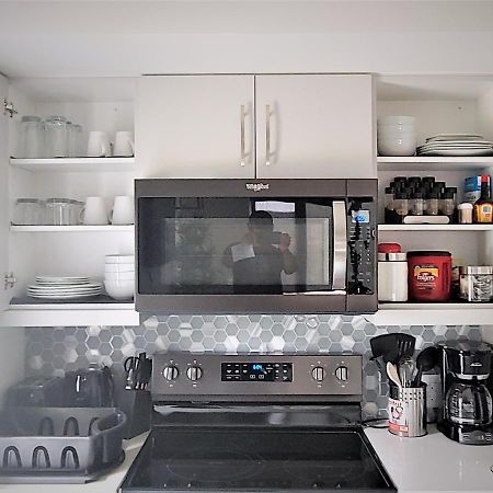 וויניפג Serene 2 Bedroom Condo With Balcony And Lakeview מראה חיצוני תמונה