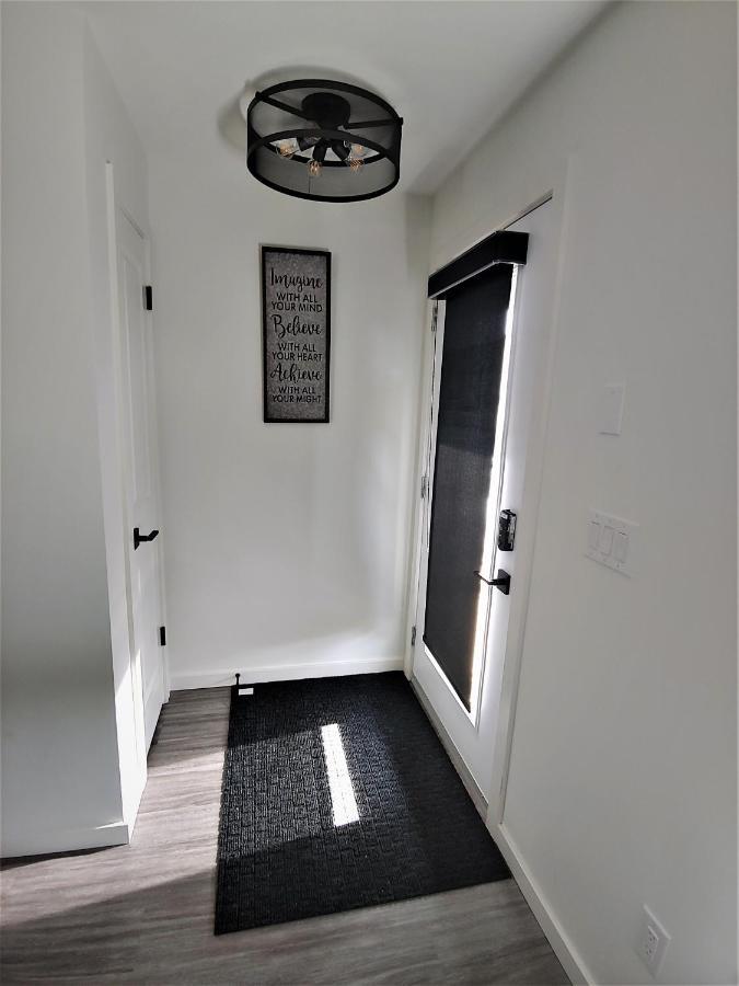 וויניפג Serene 2 Bedroom Condo With Balcony And Lakeview מראה חיצוני תמונה