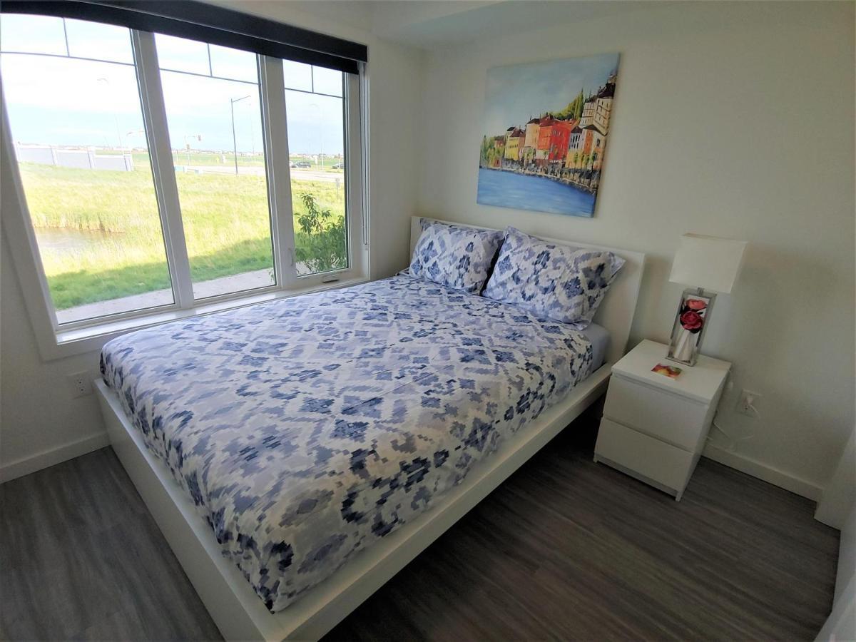 וויניפג Serene 2 Bedroom Condo With Balcony And Lakeview מראה חיצוני תמונה